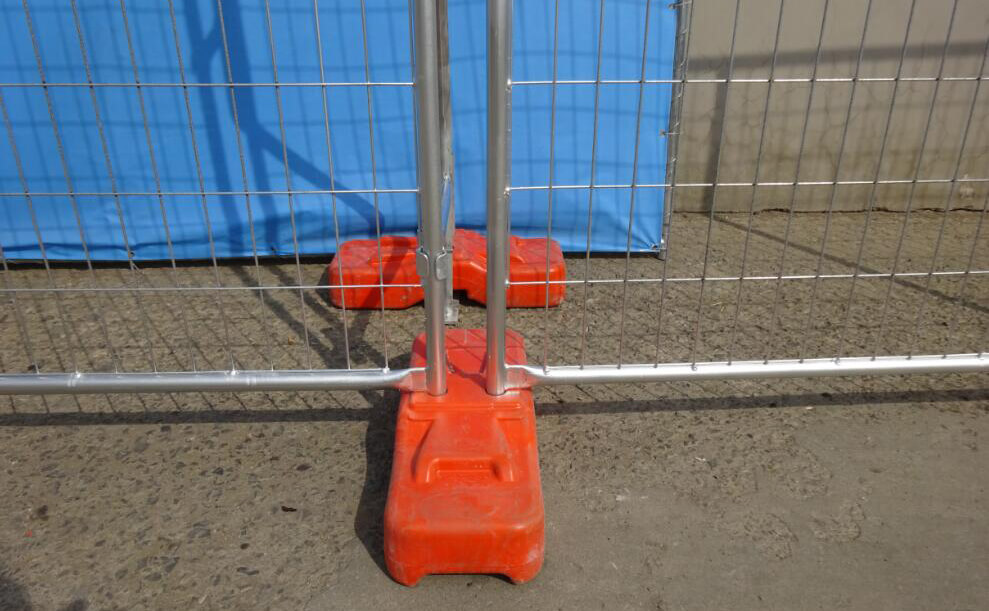 Plastic Fence Feet